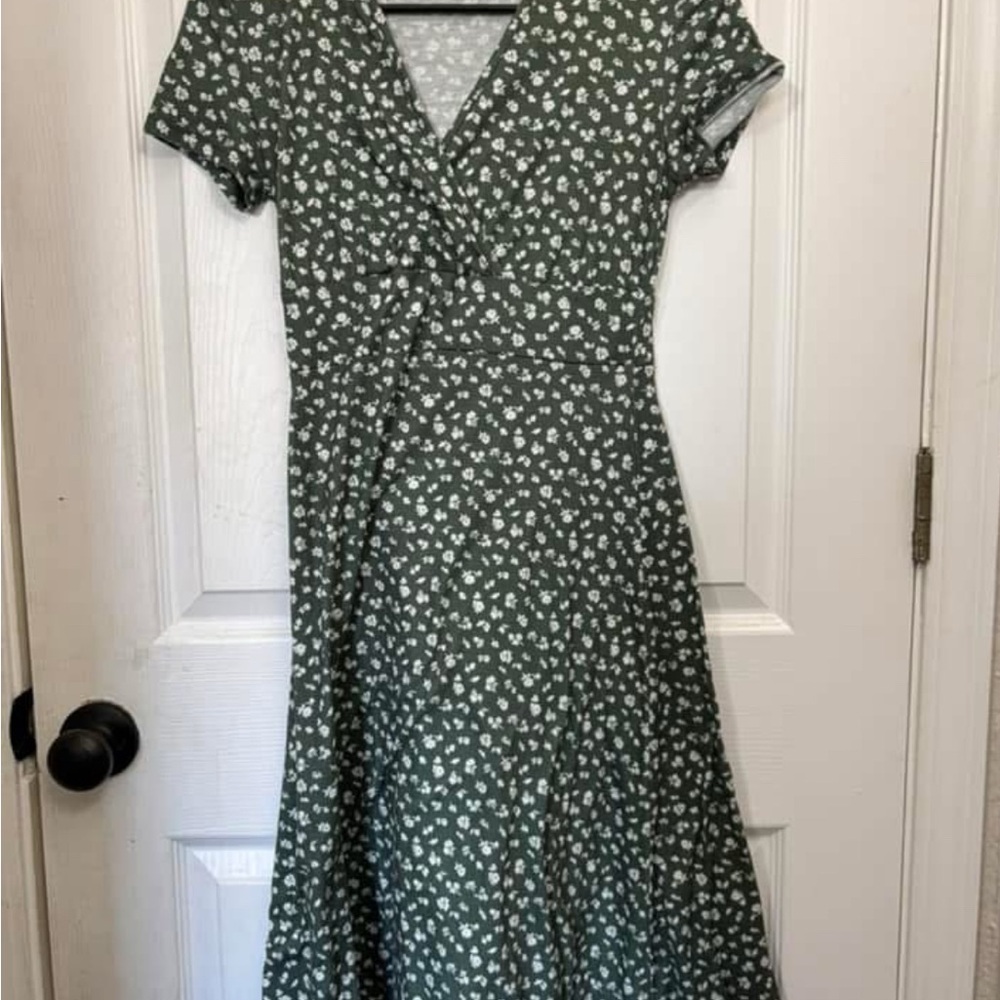 SHEIN Green Floral Midi Dress